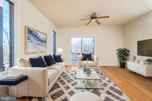 apt-h-1013 Linden Ave, CHARLOTTESVILLE, VA, 22902-9021 | Card Image