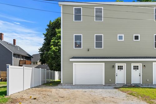 28-28 Quigley Ave, Chelmsford, MA, 01863 | Card Image