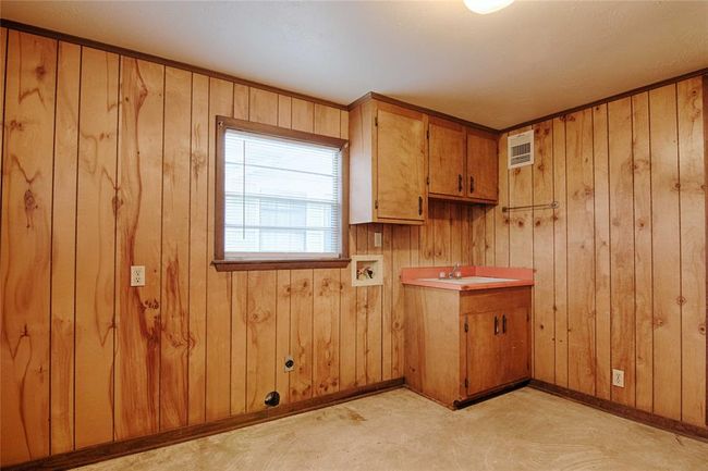 C - 1116 Simpson St, House other with 2 bedrooms, 1 bathrooms and 2 parking in Schulenburg TX | Image 15