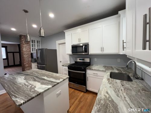 1546 Whitney Ave, Hamden, CT, 06517-2021 | Card Image