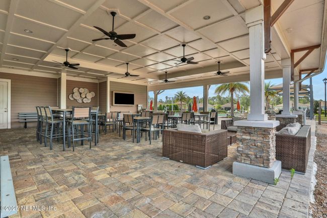 3922 Cloverdale Ct, House other with 3 bedrooms, 2 bathrooms and null parking in MIDDLEBURG FL | Image 41