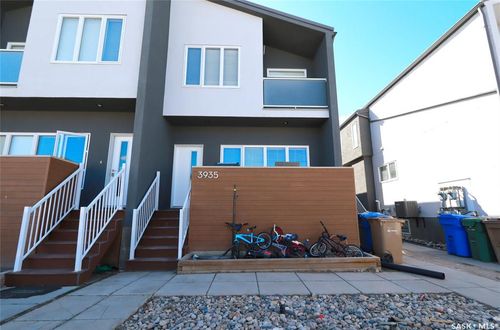 3935 James Hill Rd, Regina, SK, S4W0N8 | Card Image