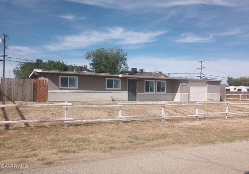 8711 Aspen Ave, California City, CA, 93505 | Card Image