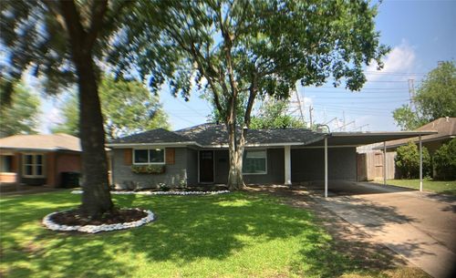 3027 Guese Rd, Houston, TX, 77018-7206 | Card Image