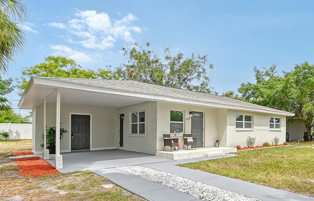 Marilyn Ave, Bradenton, FL 34207