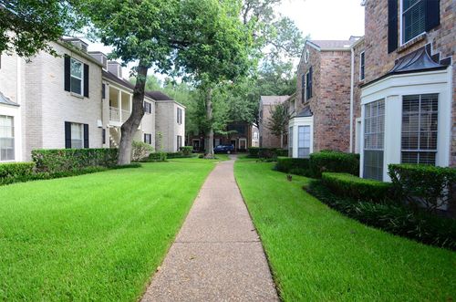 2978-12978 Trail Hollow Dr, Houston, TX, 77079-3708 | Card Image