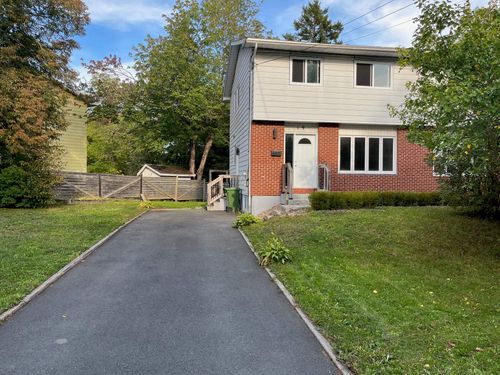 19 Denneb Cres, Lower Sackville, NS, B4E1T8 | Card Image
