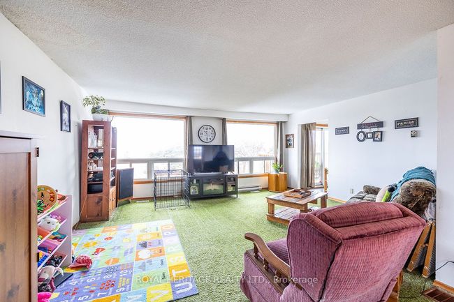 940 Portage Rd, House other with 4 bedrooms, 2 bathrooms and 10 parking in Kirkfield ON | Image 10