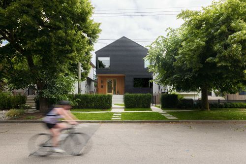 4626 Windsor St, Vancouver, BC, V5V4P7 | Card Image