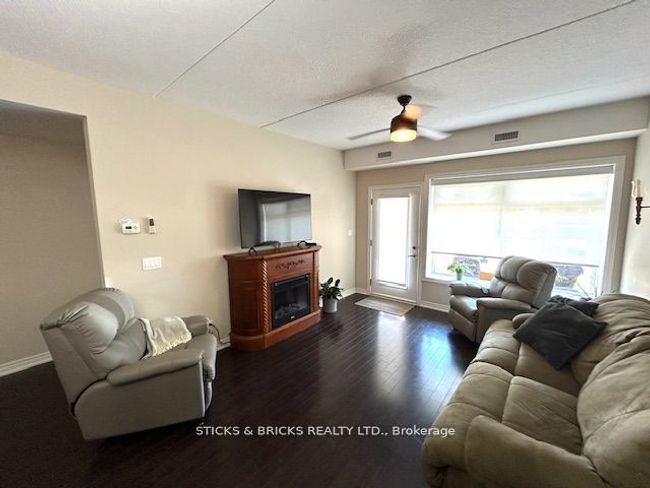 111 - 4644 Pettit Ave, Condo with 2 bedrooms, 2 bathrooms and 1 parking in Niagara Falls ON | Image 6