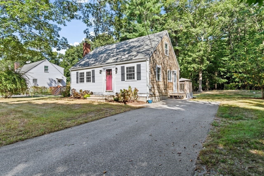 Gerard Rd, Norwell, MA 02061