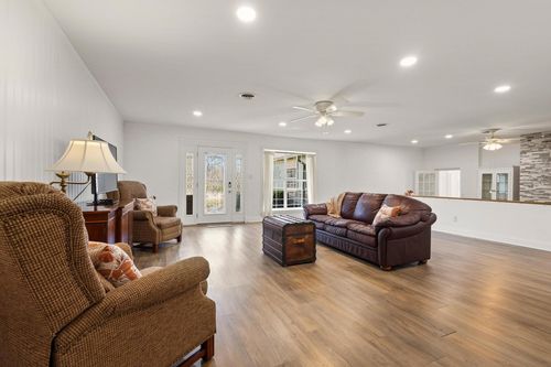 1053 Paradise Cove Rd, Pottsboro, TX, 75076-6284 | Card Image