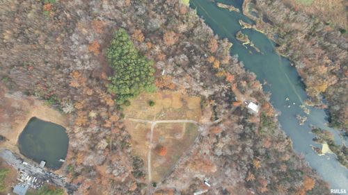 208 Dewmaine Ln, Carterville, IL, 62918-3290 | Card Image