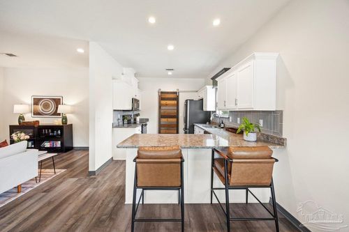 301 Dwight Ave, Pensacola, FL, 32507-3428 | Card Image