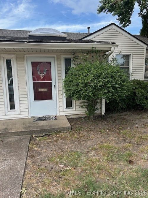 unit-d-1340 E 38th St, Tulsa, OK, 74105-3300 | Card Image