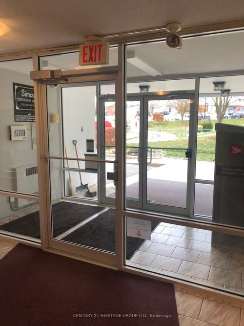 102-200 Holland Crt, Bradford, ON, L3Z1R8 | Card Image