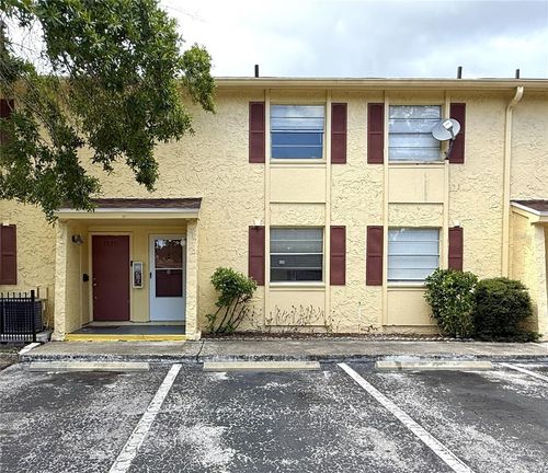 7573 Abonado Rd, TAMPA, FL, 33615-2402 | Card Image
