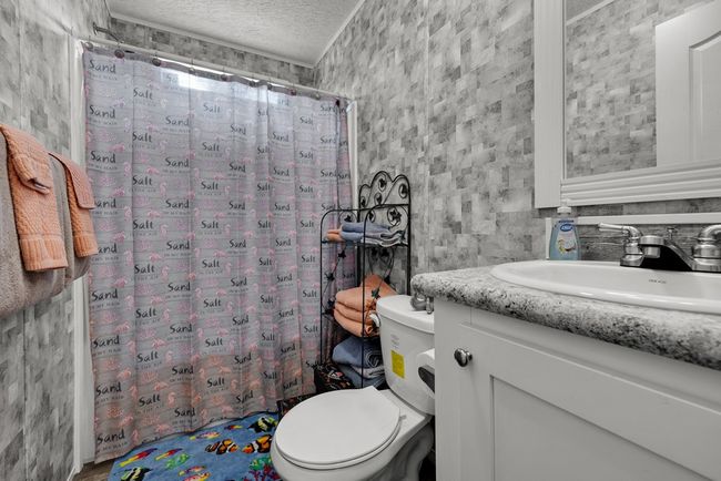 11200 Ne 22 Nd Ct, House other with 4 bedrooms, 3 bathrooms and null parking in BRANFORD FL | Image 22