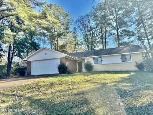 123 Fairoaks Dr, Jackson, MS, 39212-2224 | Card Image