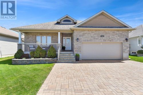 1047 Fitzsimmons Dr, Brockville, ON, K6V0A1 | Card Image
