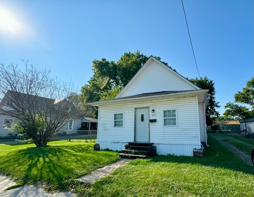 314 E West St, Georgetown, IL, 61846-1701 | Card Image
