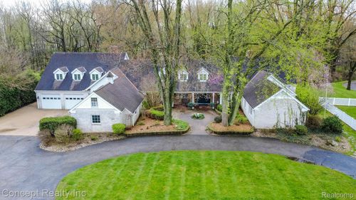 3215 Edgevale Dr, Lambertville, MI, 48144-9734 | Card Image