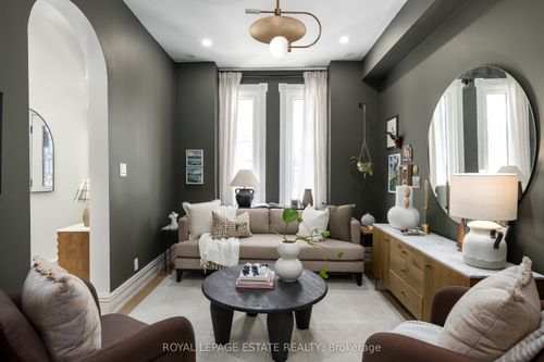 516 Eastern Ave, Toronto, ON, M4M1C7 | Card Image