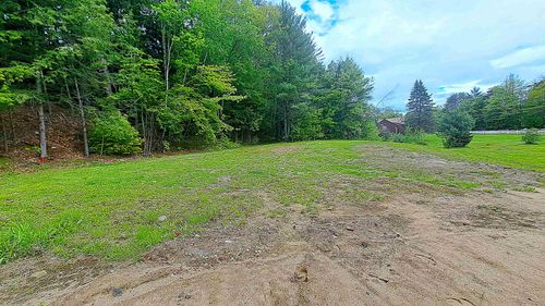 14 Laundromat Rd, Thornton, NH, 03285-6119 | Card Image