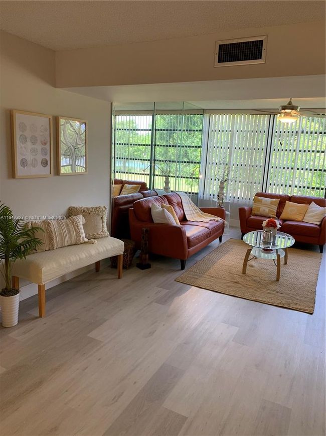 APT-206 - 1709 Whitehall Dr, Condo with 2 bedrooms, 2 bathrooms and null parking in Davie FL | Image 18