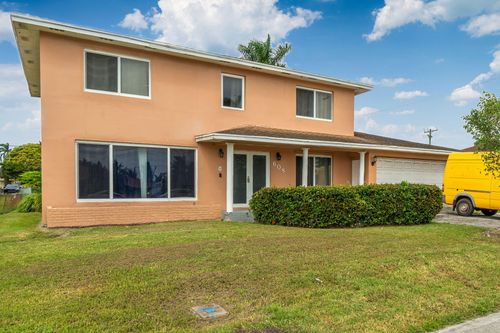 608 Sw 10th St, Belle Glade, FL, 33430-3715 | Card Image