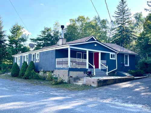 18 Railroad Avenue, Tannersville, NY, 12485 | Card Image