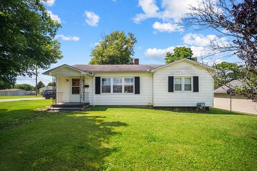 917 E Walnut St, West Union, OH, 45693-1558 | Card Image