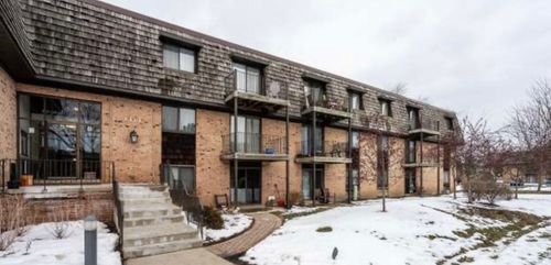 2102-5 Oak Creek Dr, Buffalo Grove, IL, 60089-3712 | Card Image