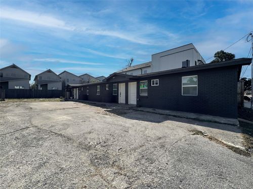 8-206 E 33rd St, Houston, TX, 77018-7759 | Card Image