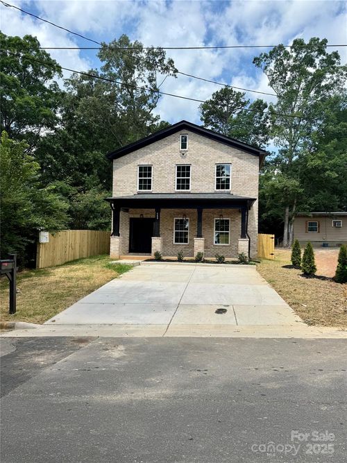 588 Washington Ln, Albemarle, NC, 28001-6126 | Card Image