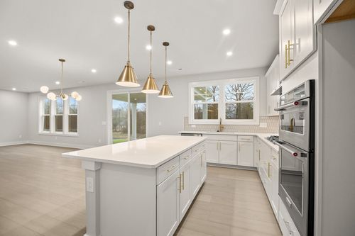 823 Silva Loop, Mount Juliet, TN, 37122-2789 | Card Image