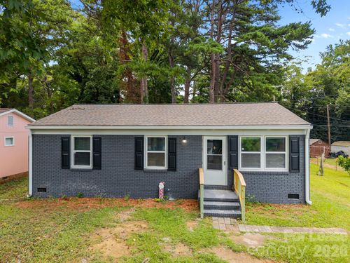 2715 Sonora Ln, Charlotte, NC, 28208-4643 | Card Image