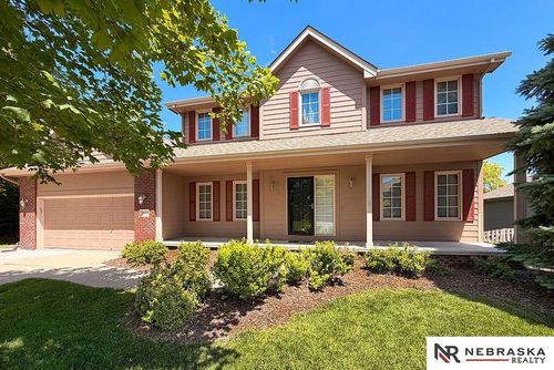 8123 S 104th St, La Vista, NE, 68128-5790 | Card Image