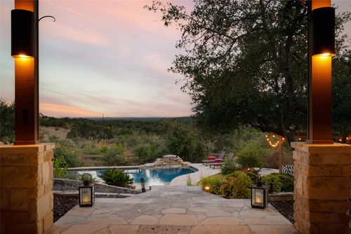 8075 Mount Sharp Rd, Wimberley, TX, 78676-4285 | Card Image