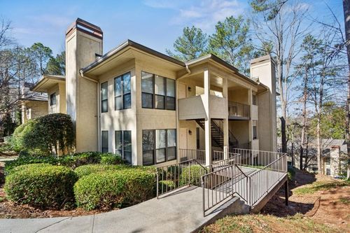 310 Comeragh Se, Smyrna, GA, 30080-8508 | Card Image