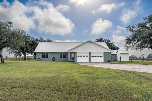 6859 State Highway 35 S, Port Lavaca, TX, 77979-5927 | Card Image