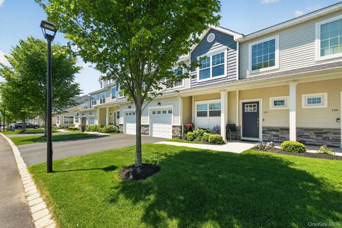 129 Halley Drive, Brookhaven, NY, 11934 | Card Image