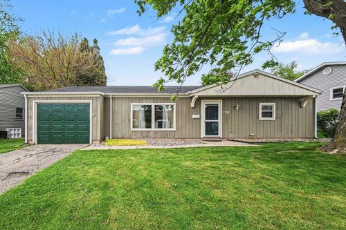 1721 Se Macgregor Rd, South Bend, IN, 46614-3554 | Card Image