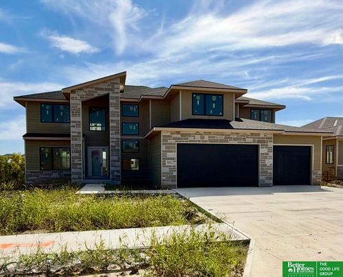 5831 N 214th Avenue Cir, Elkhorn, NE, 68022-5004 | Card Image
