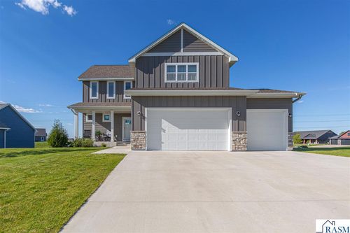 1966 Lexington Ln, North Mankato, MN, 56003-4271 | Card Image