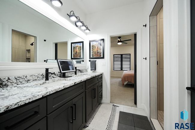 409 N Piper Dr, House other with 6 bedrooms, 3 bathrooms and null parking in Sioux Falls SD | Image 23