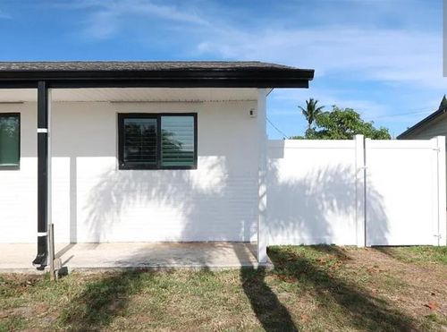 436 Fontana Dr, Palm Springs, FL, 33461-1510 | Card Image
