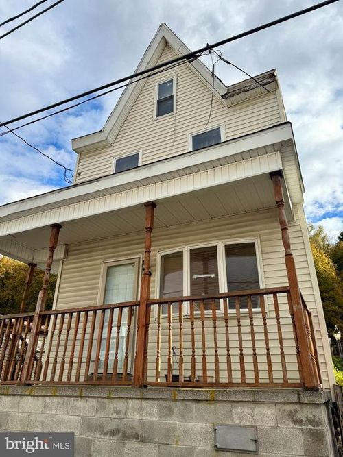 924 Brock St, ASHLAND, PA, 17921-1810 | Card Image