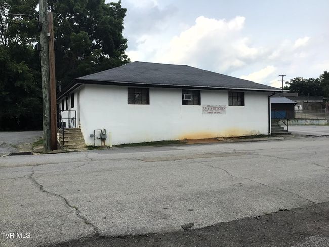 102 E Hardin St, Home with 0 bedrooms, 0 bathrooms and null parking in Greeneville TN | Image 7