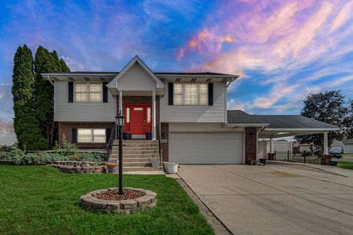 7581 Murrelet St, Hobart, IN, 46342 | Card Image